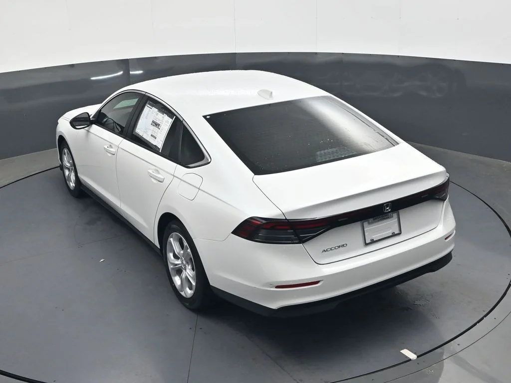 New 2026 Platinum White Pearl Honda LX image 33