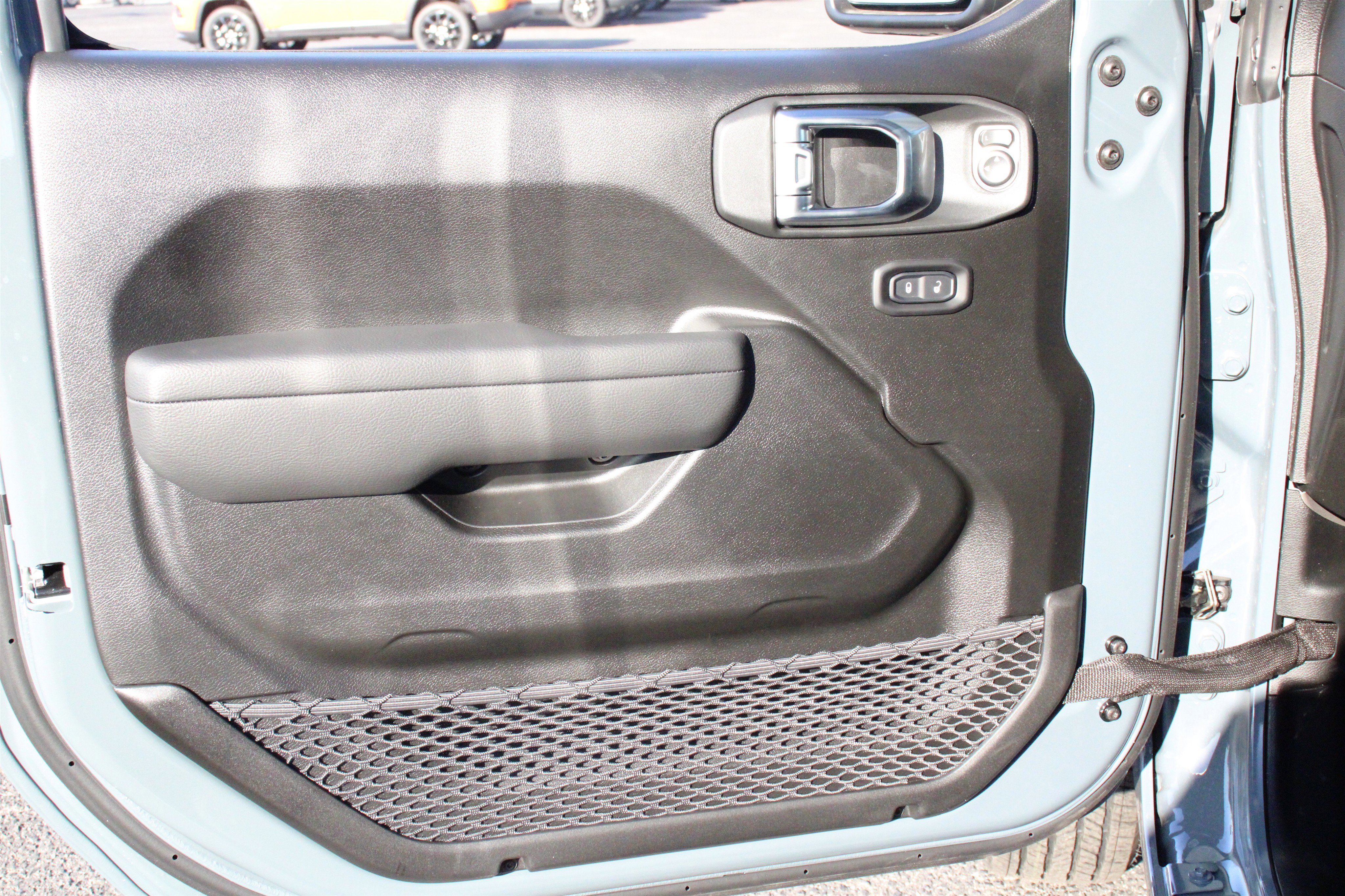 New 2026 Anvil Clear-Coat Exterior Paint Jeep Sport S image 6