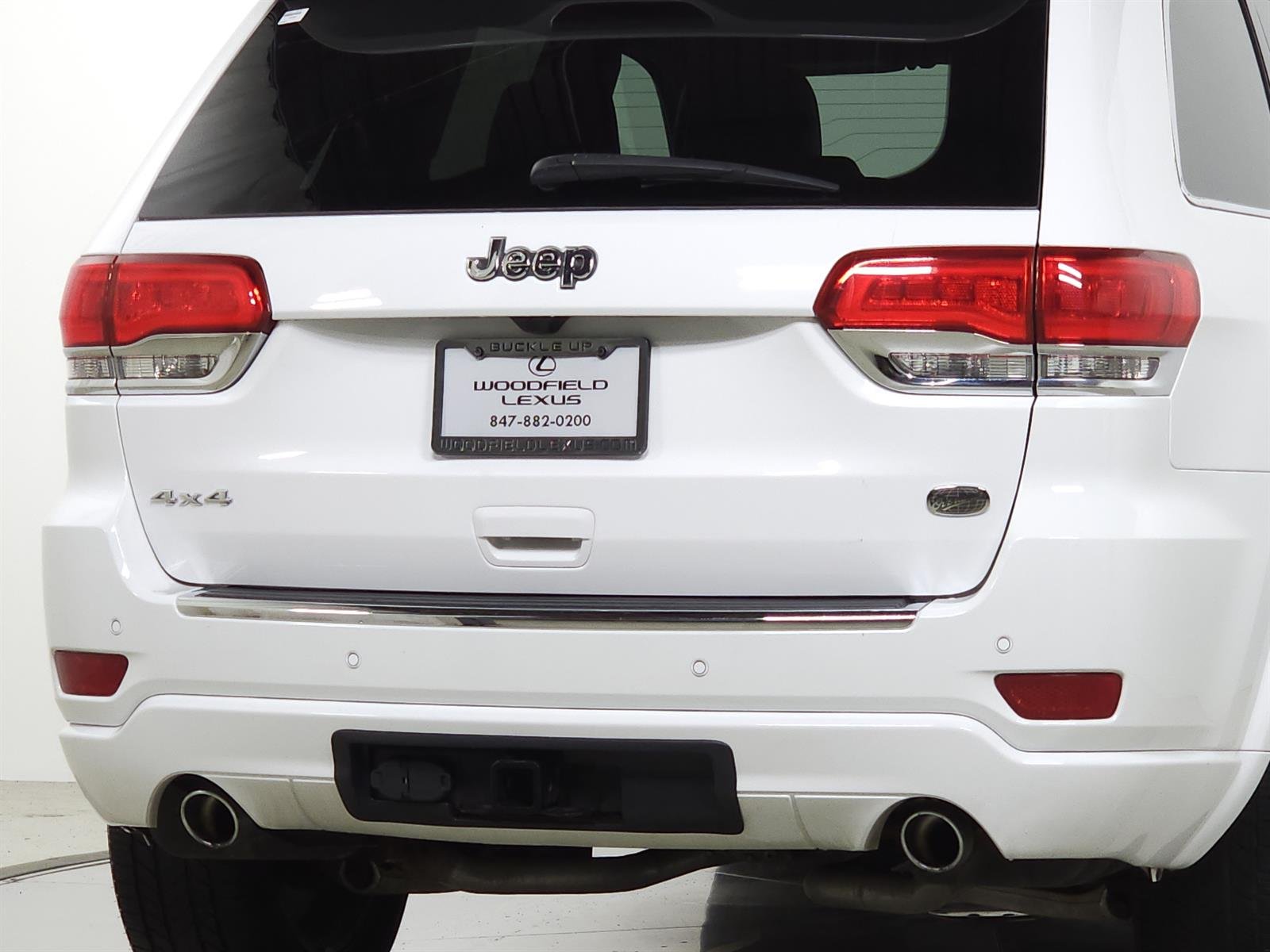 Used 2019 White Jeep Overland image 12