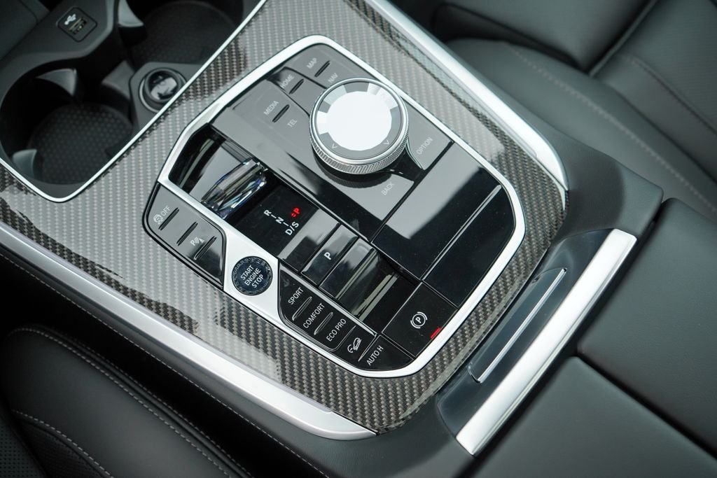 New 2026 Brooklyn Grey Metallic BMW M60i image 17