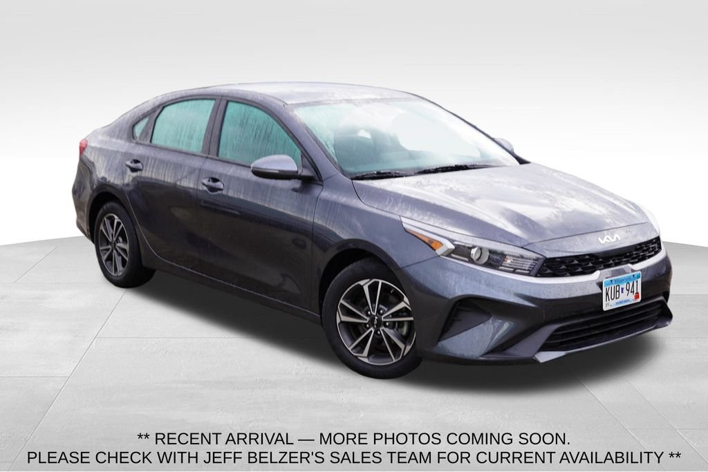 2023 Kia Forte LXS AT's photo