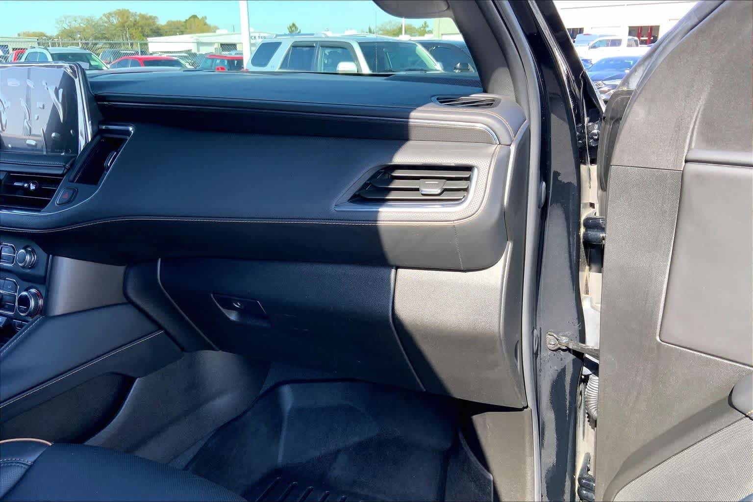 Used 2023 Onyx Black GMC AT4 image 30