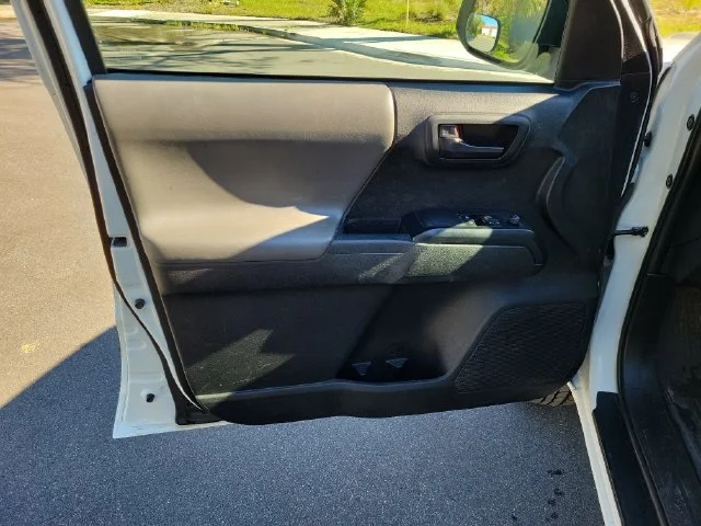 Used 2022 White Toyota SR image 14