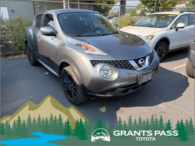 Used 2016 Gray Nissan S image 1
