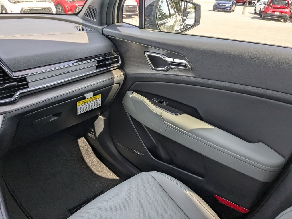 New 2025 Jungle Green Kia X-Line Prestige image 18