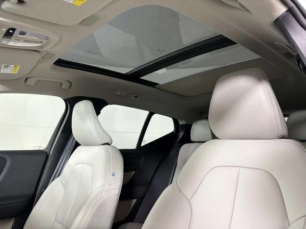 2026 Volvo XC40 Ultra - Photo 31