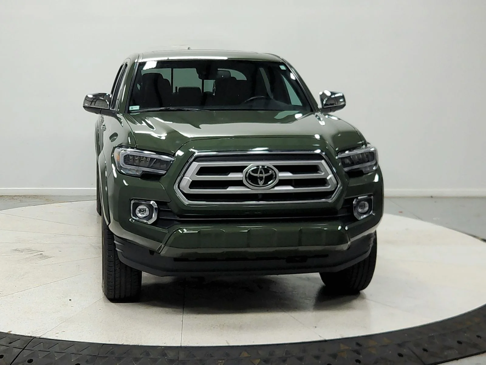 Used 2021 Green Toyota Limited image 3