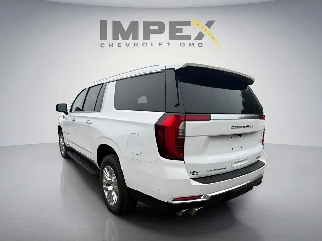 Used 2025 Summit White GMC Denali image 4