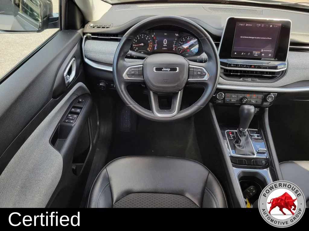 Used 2022 Silver Jeep Latitude image 20