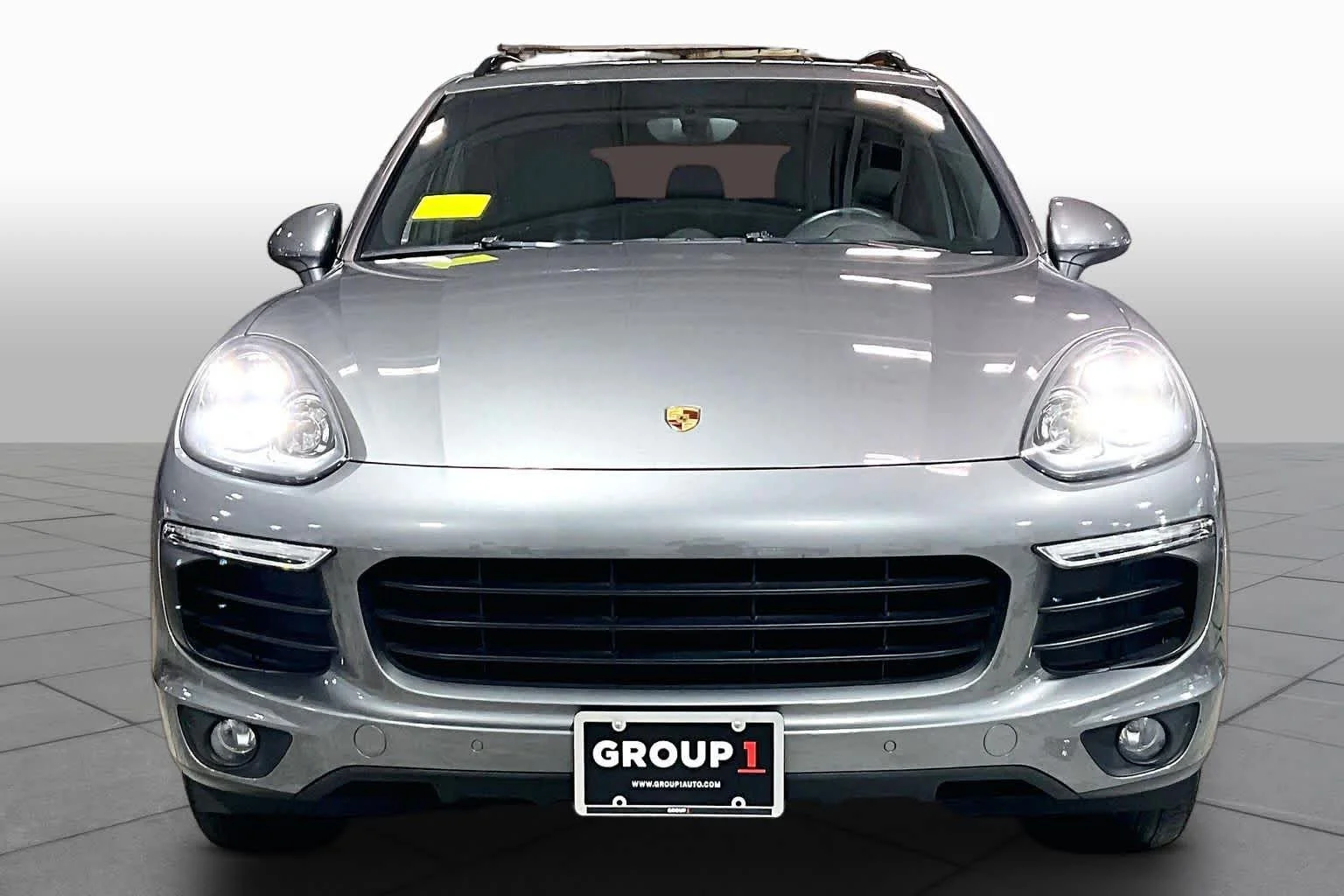 Used 2016 Meteor Gray Metallic Porsche  image 4