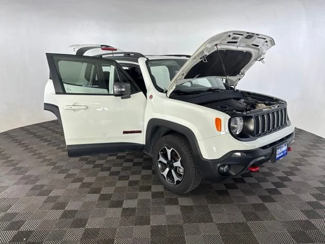 Used 2019 White Jeep Trailhawk image 15