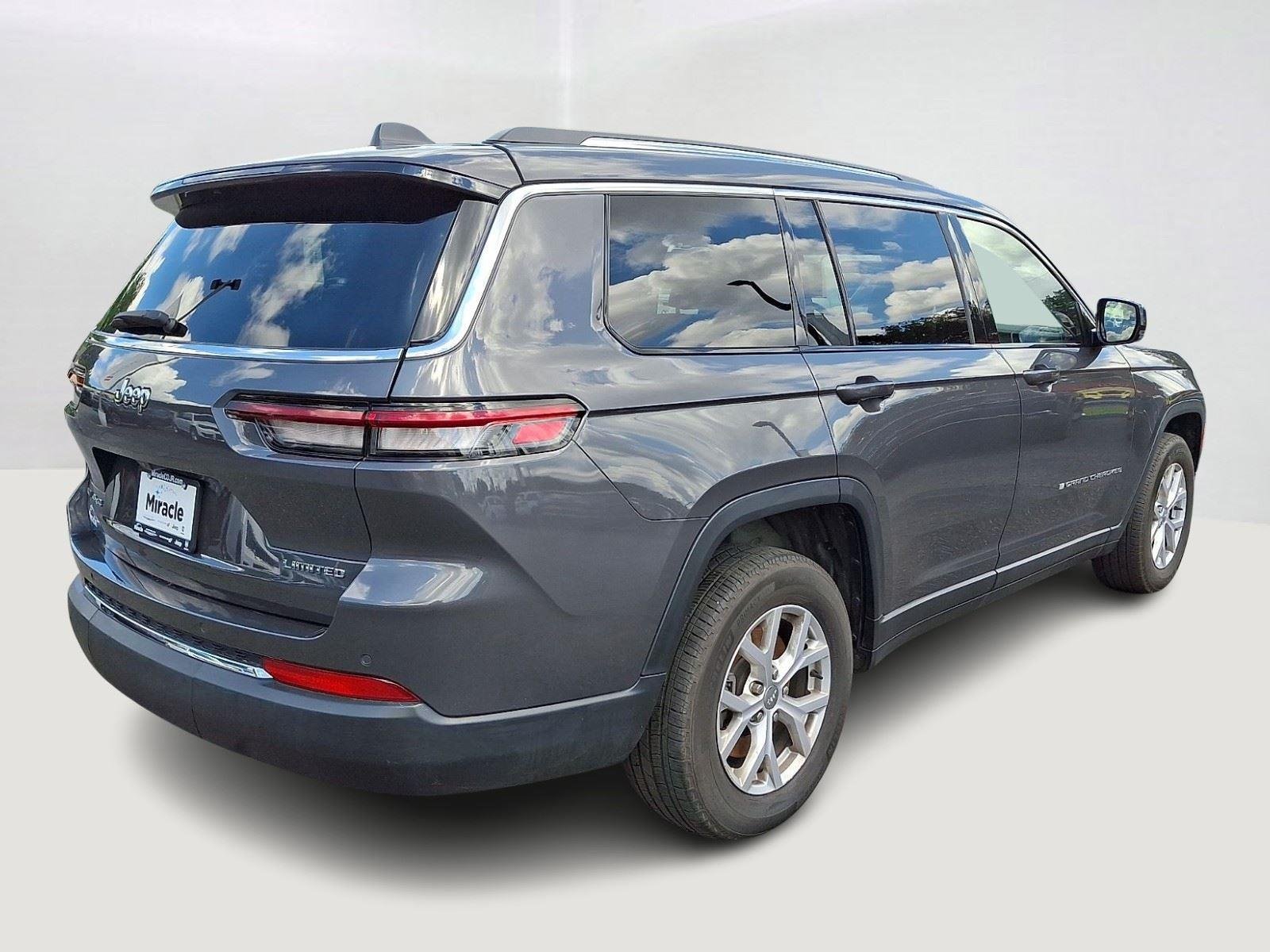 Used 2021 Baltic Gray Metallic Clearcoat Jeep Limited image 6
