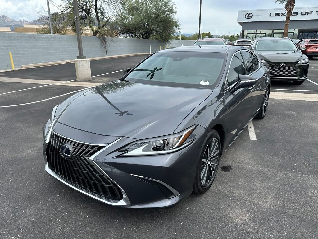 Used 2022 Gray Lexus 300h image 27