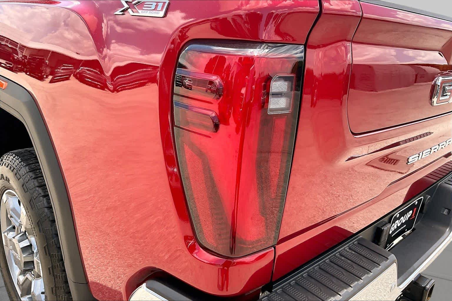 Used 2025 Volcanic Red Tintcoat GMC SLT image 28