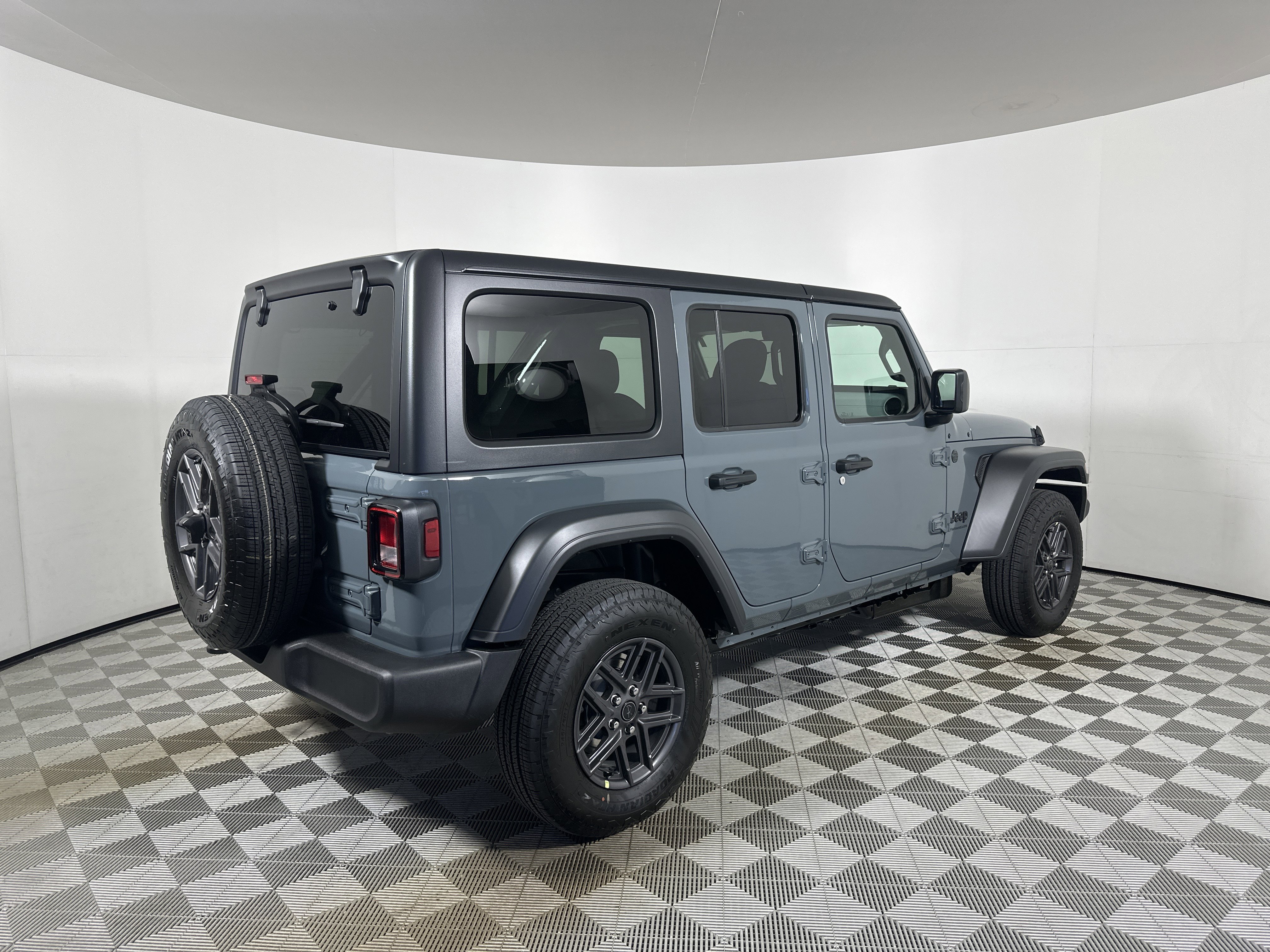 New 2026 Anvil Clear-Coat Exterior Paint Jeep Sport S image 7