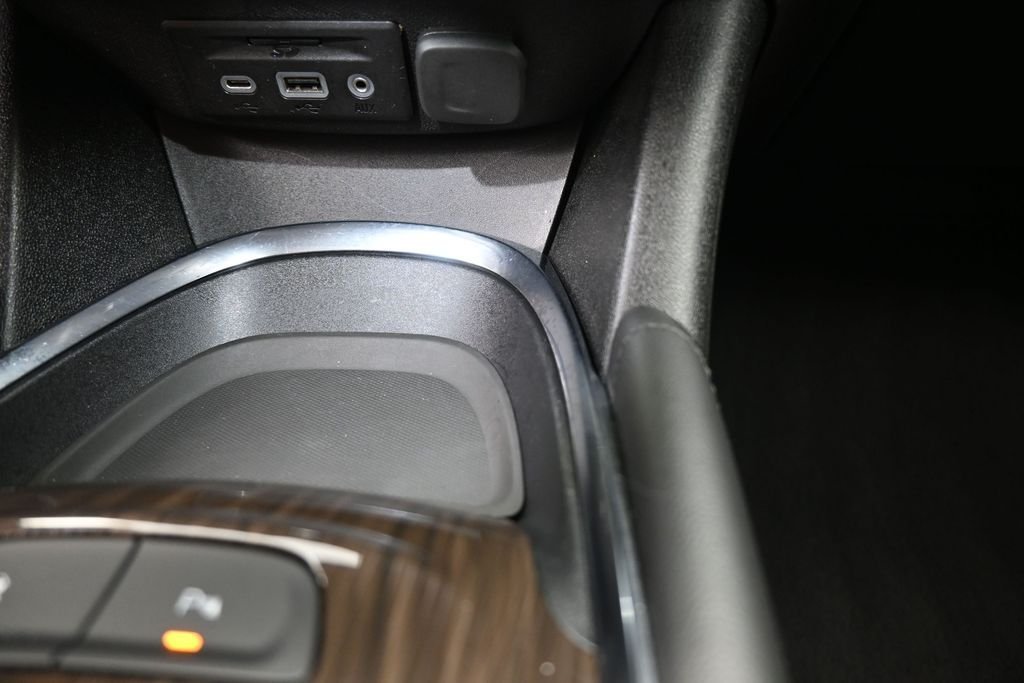 Used 2024 White Chevrolet LT image 4