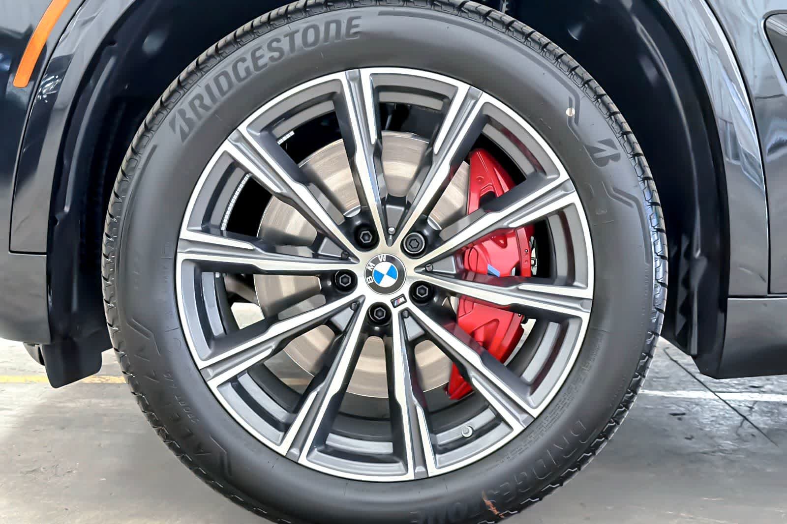 New 2026 Black Sapphire Metallic BMW xDrive40i image 25