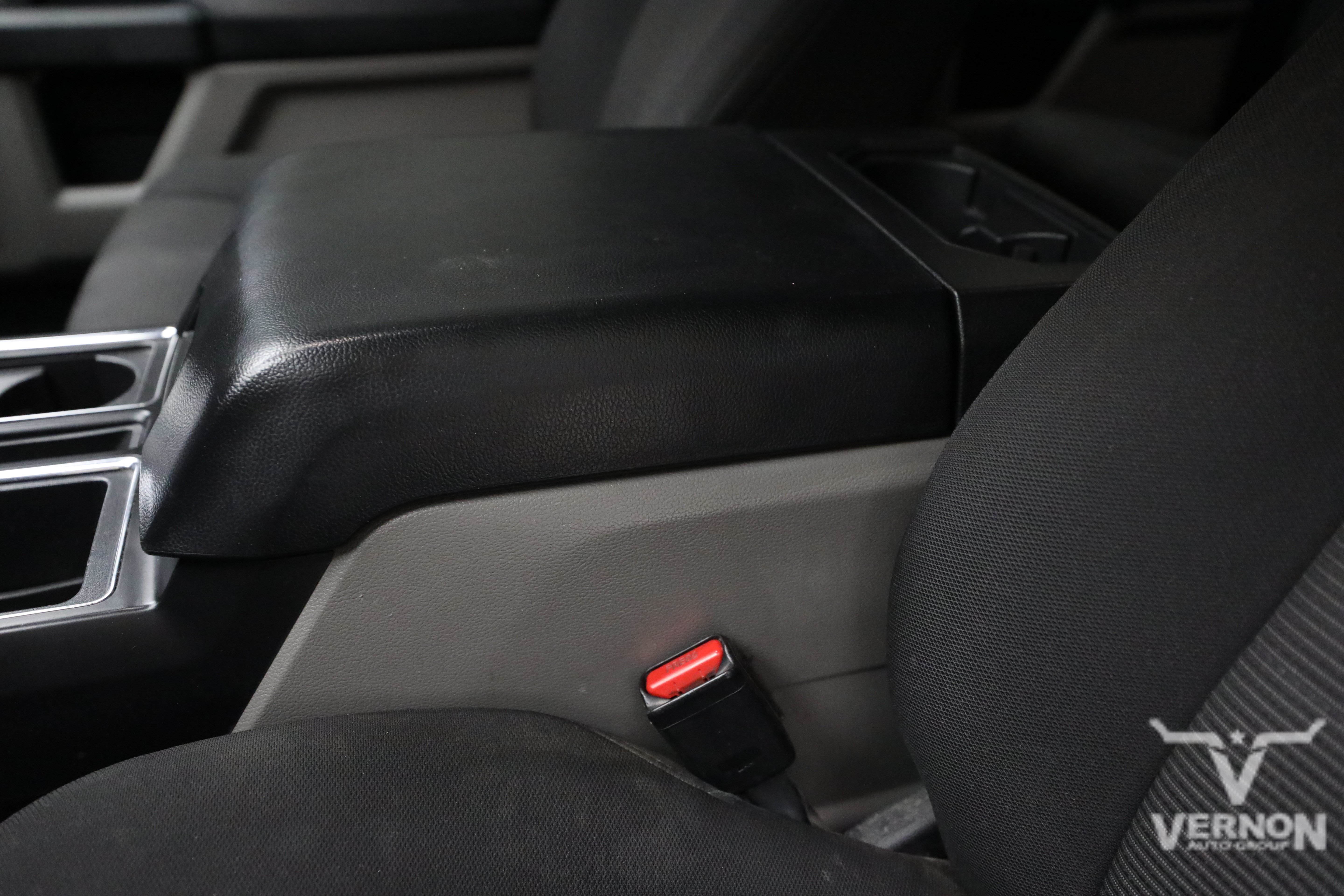 Used 2017 Shadow Black Ford Y image 15