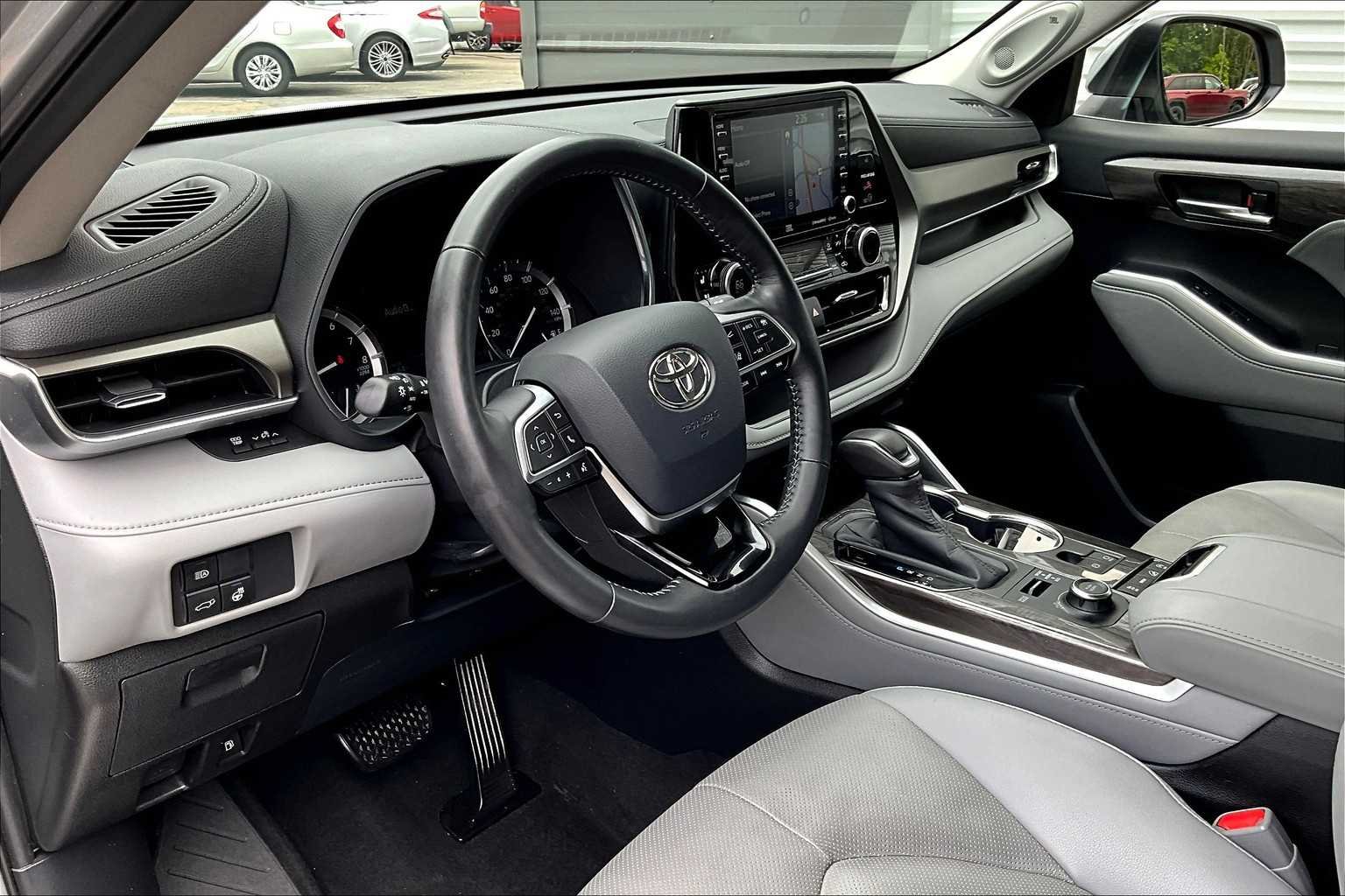 Used 2020 Celestial Silver Metallic Toyota Limited image 16