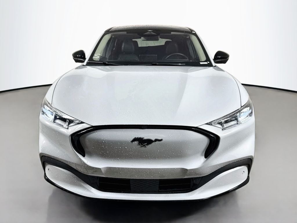 Used 2023 Space White Metallic Ford Premium image 9
