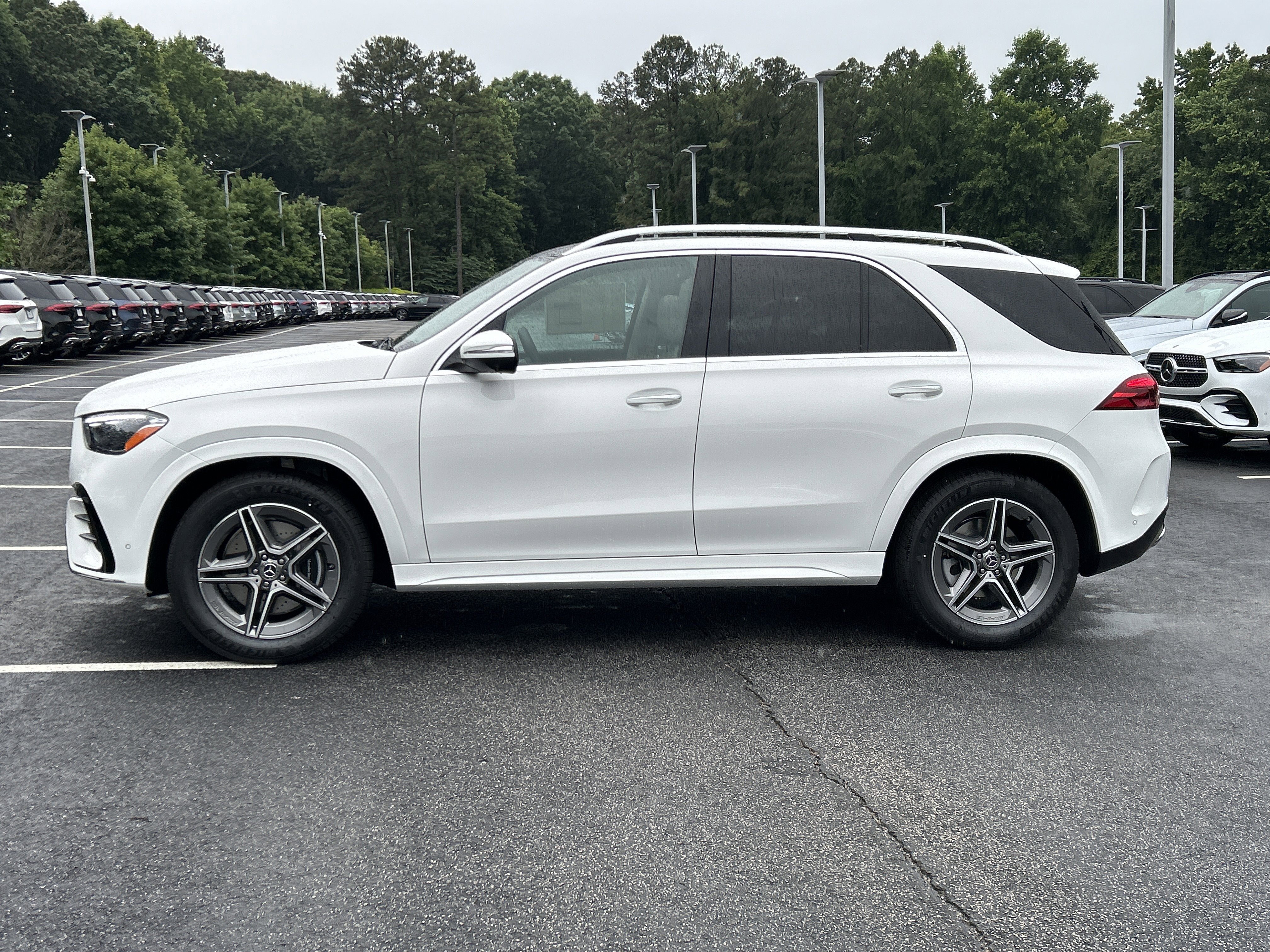 New 2026 Polar White Mercedes-Benz GLE 450 4MATIC® SUV image 12