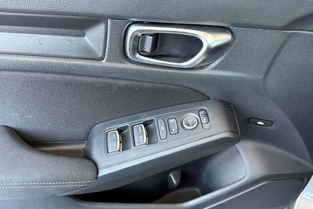 Certified Used 2025 Solar Silver Metallic Honda Sport image 44