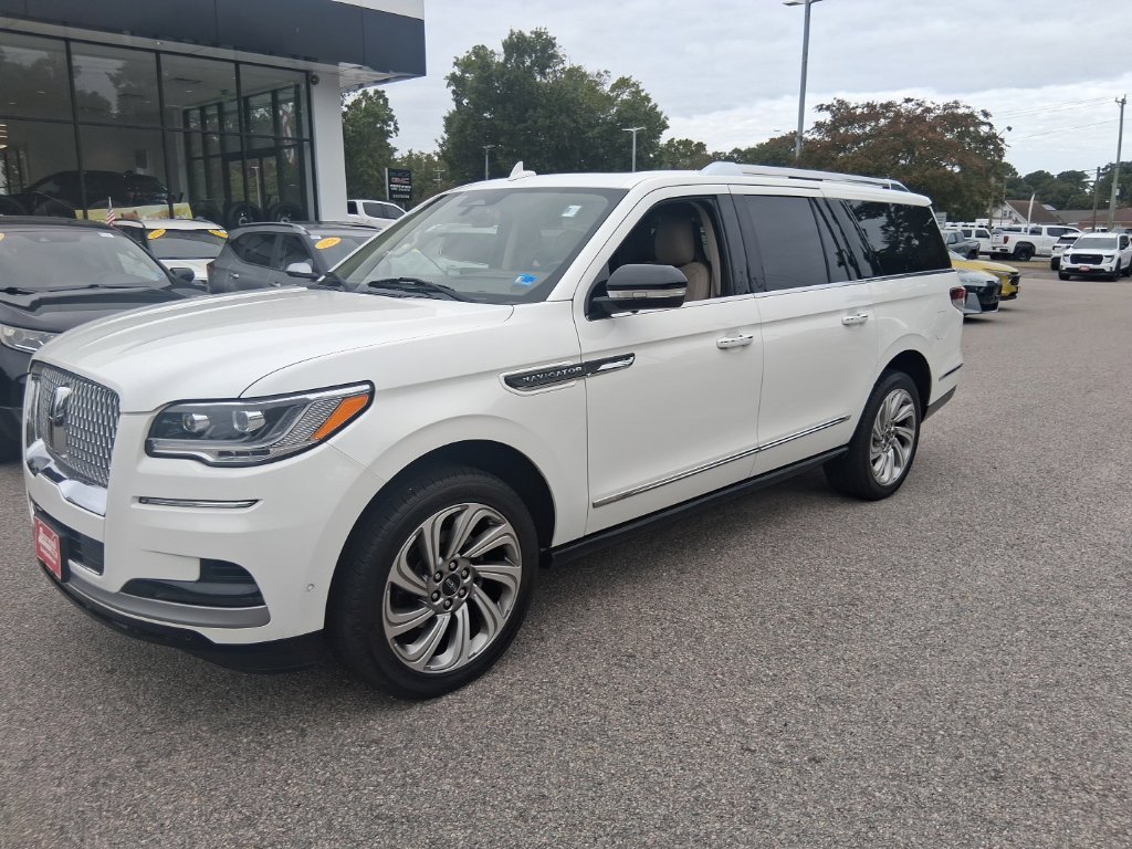 2022 Lincoln Navigator