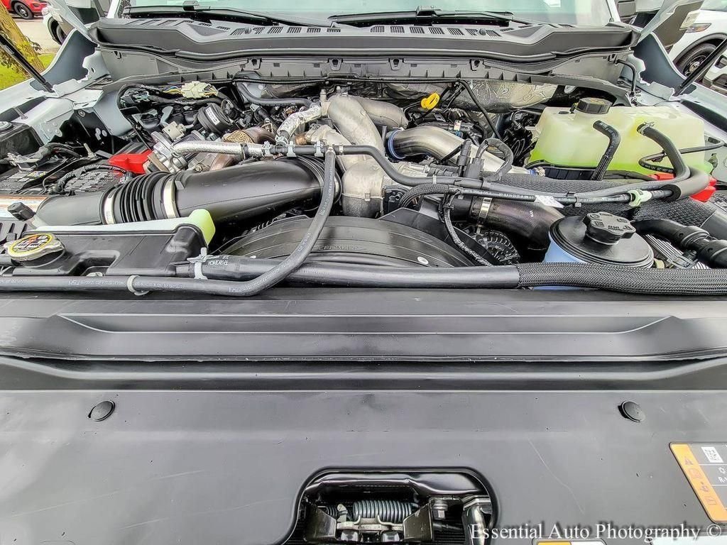 New 2025 Oxford White Ford F-450® XL image 25