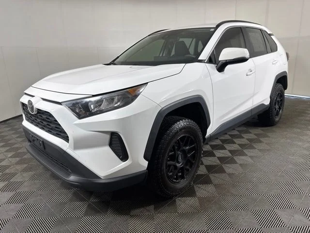 Used 2019 Super White Toyota LE image 8