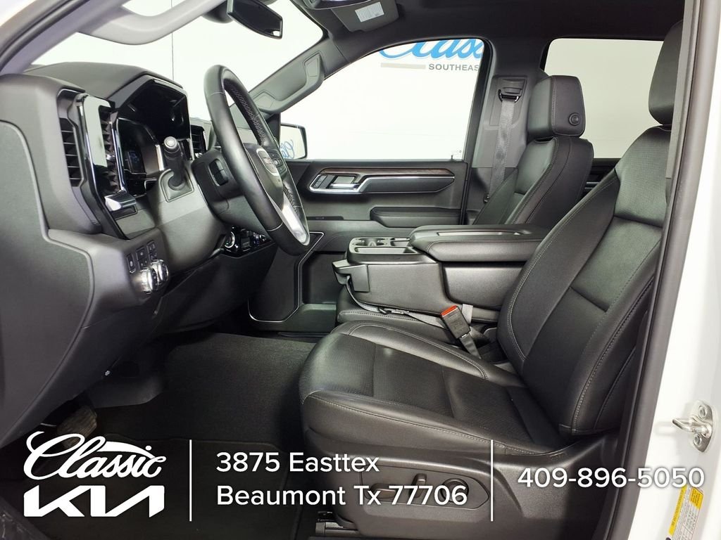 Used 2025 White GMC SLT image 8
