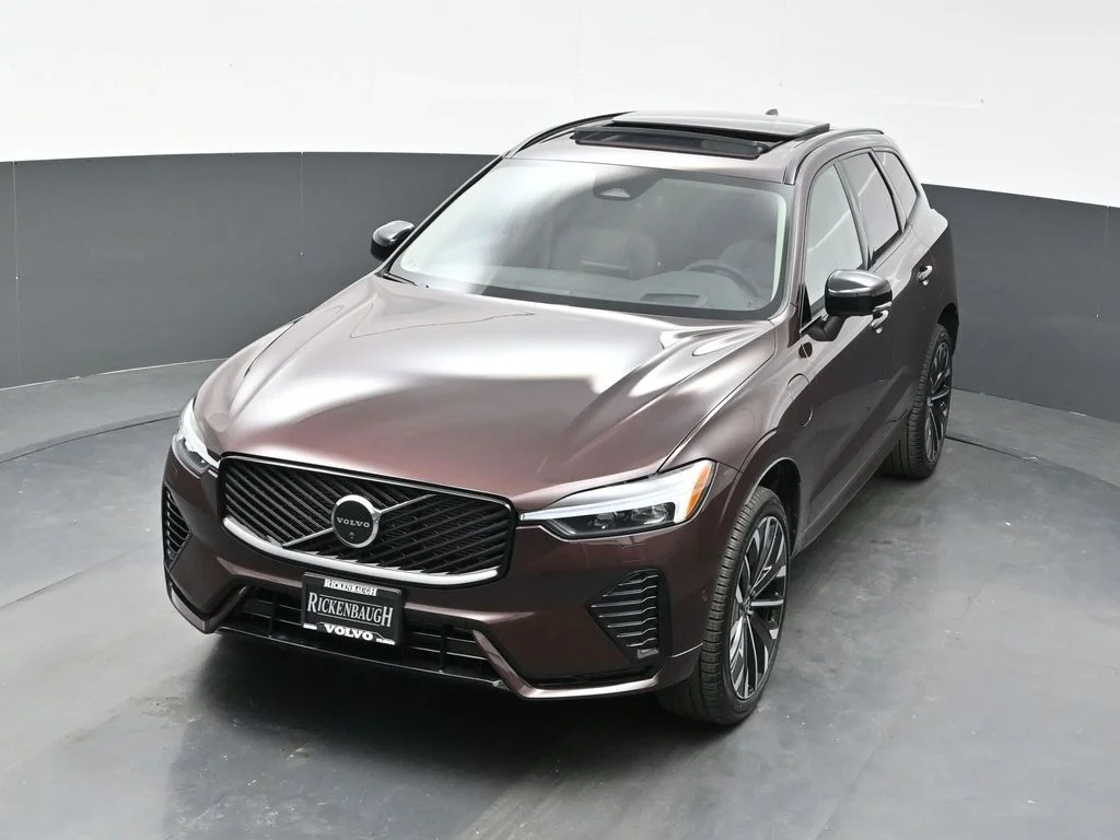 New 2026 Mulberry Red Volvo T8 Ultra image 31