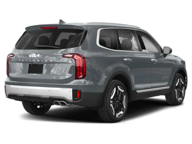 Certified Used 2023 Everlasting Silver Kia S image 3