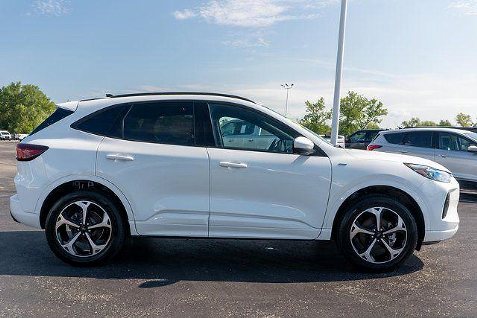 Used 2026 Star White Metallic Tri-Coat Ford ST-Line Elite image 5
