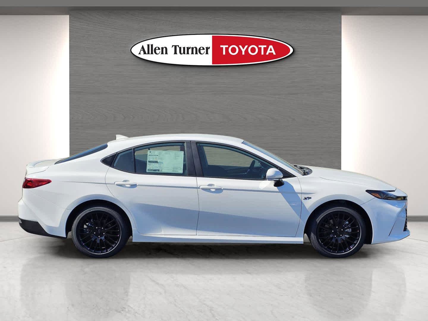 New 2026 Ice Cap Toyota LE image 10