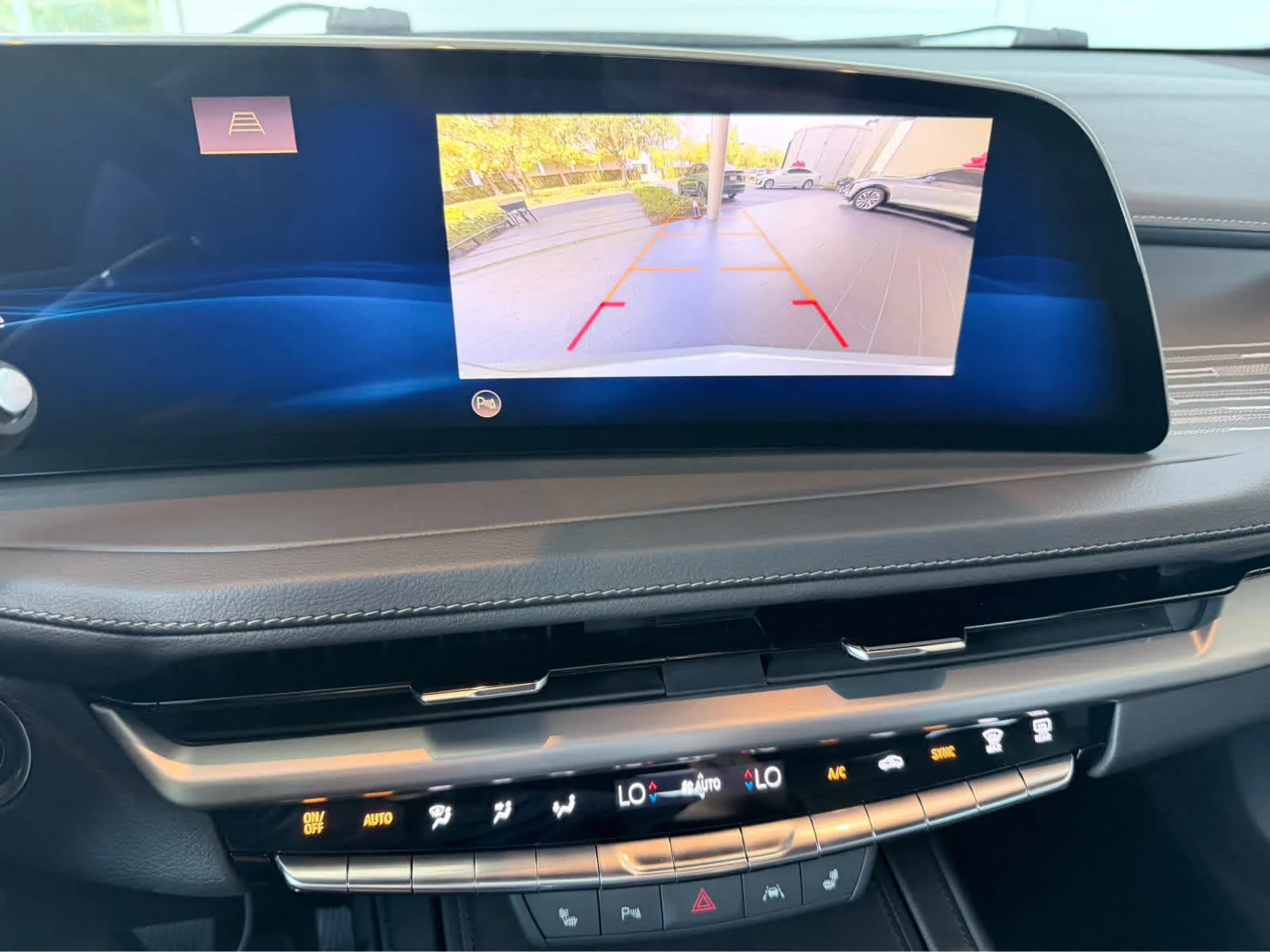2024 Cadillac XT4 Premium Luxury - Photo 20