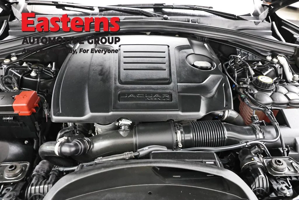 Used 2020 Black Jaguar 25t Prestige image 7