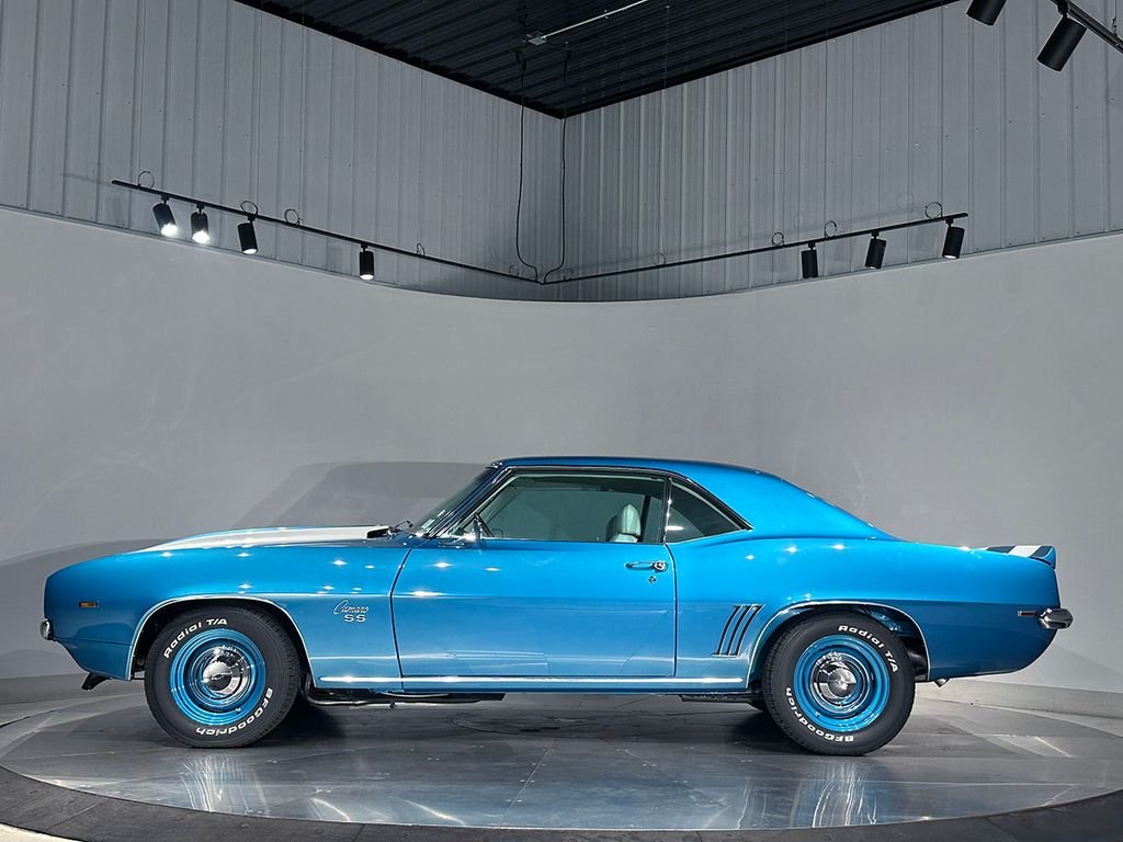 Used 1969 Blue Chevrolet  image 10