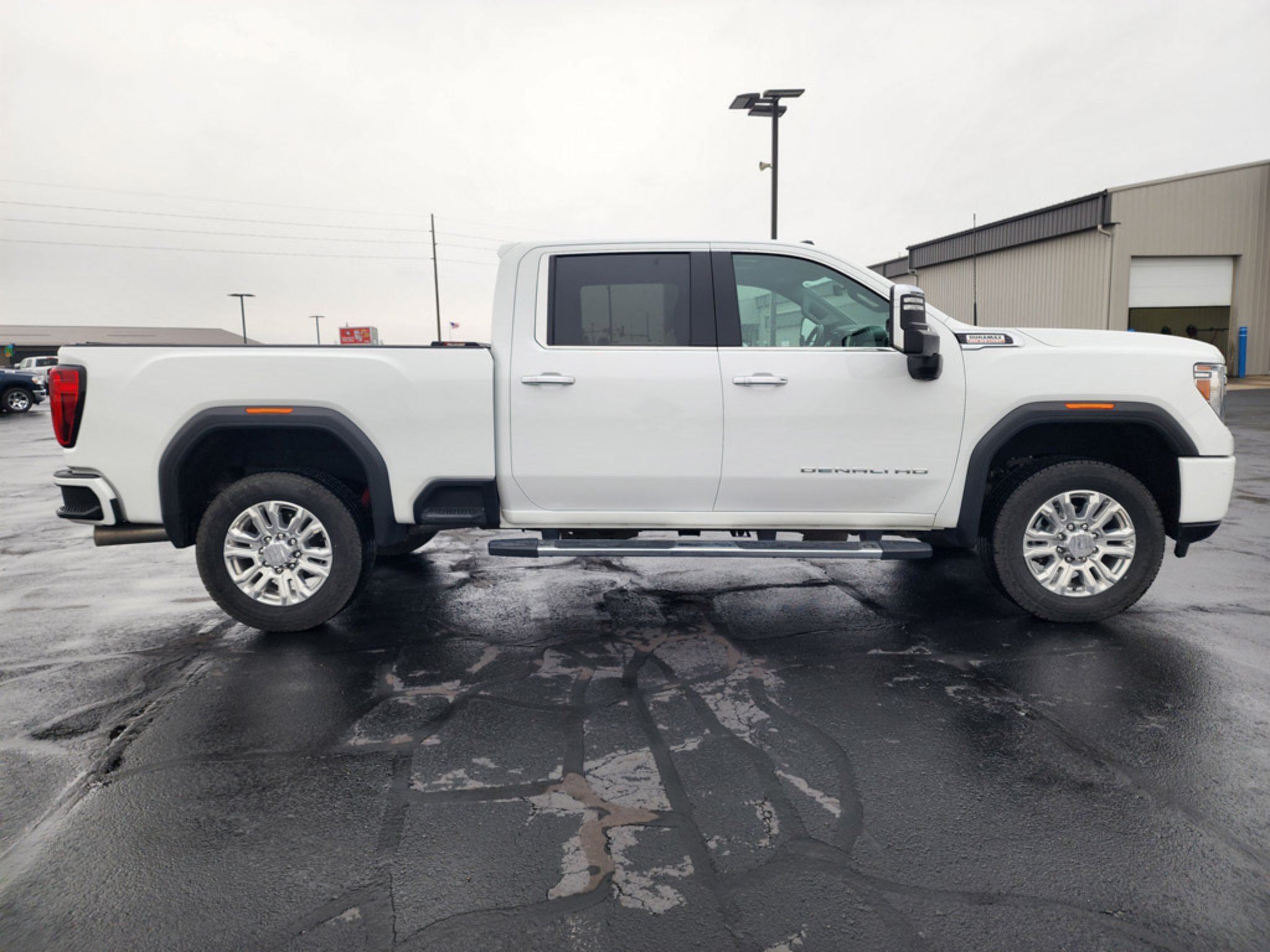 Used 2020 Summit White GMC Denali image 3