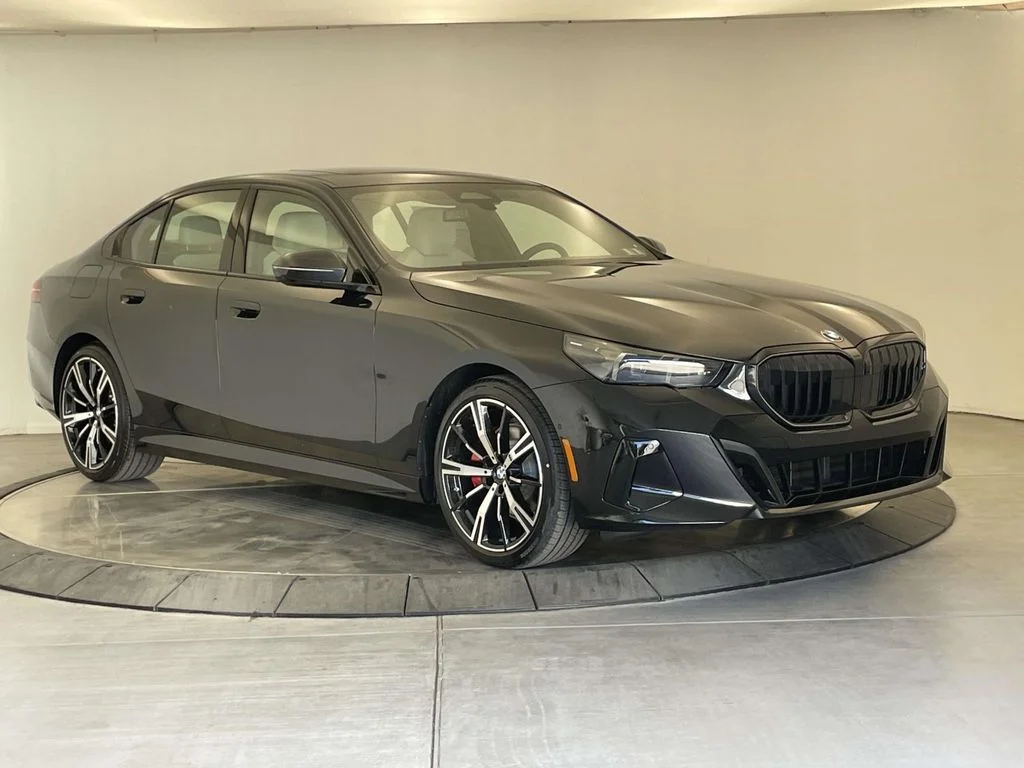 New 2027 Black BMW 530i xDrive image 7