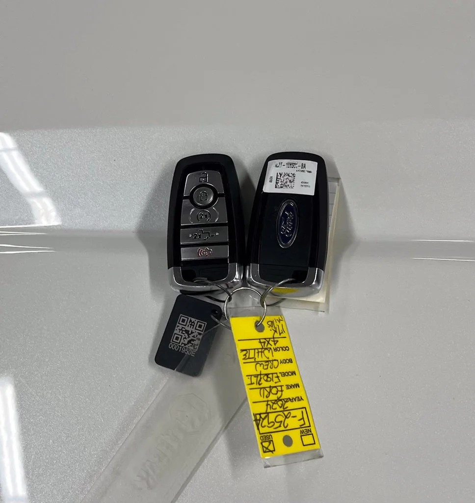 Used 2024 White Ford Platinum image 27