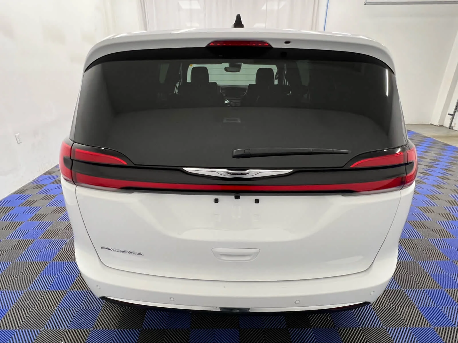 Used 2026 Bright White Clearcoat Chrysler Select image 7