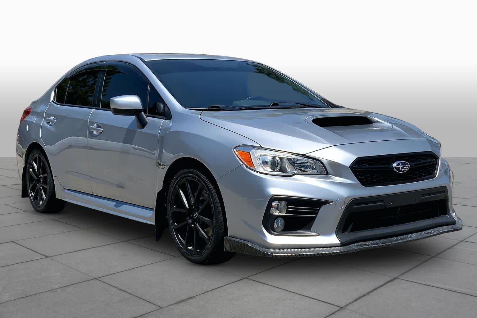 Used 2020 Ice Silver Metallic Subaru Premium image 3