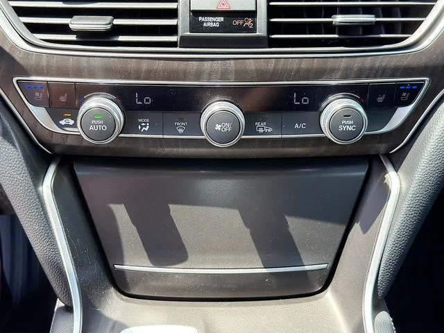 Used 2019 Black Honda Touring image 17