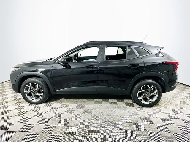 Certified Pre-Owned 2025 Chevrolet Trax LT
