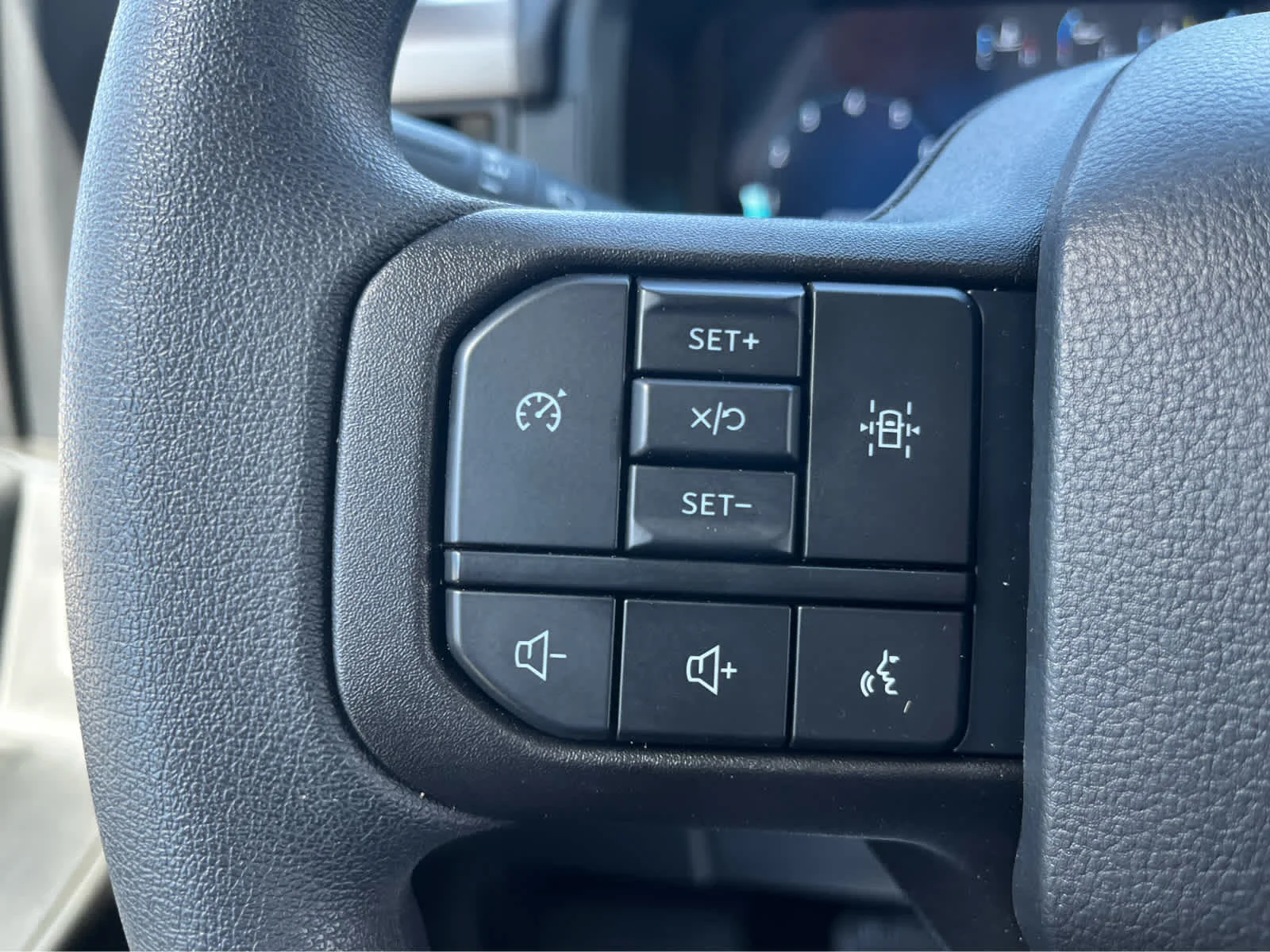 2025 Ford F-150 XL - Photo 39