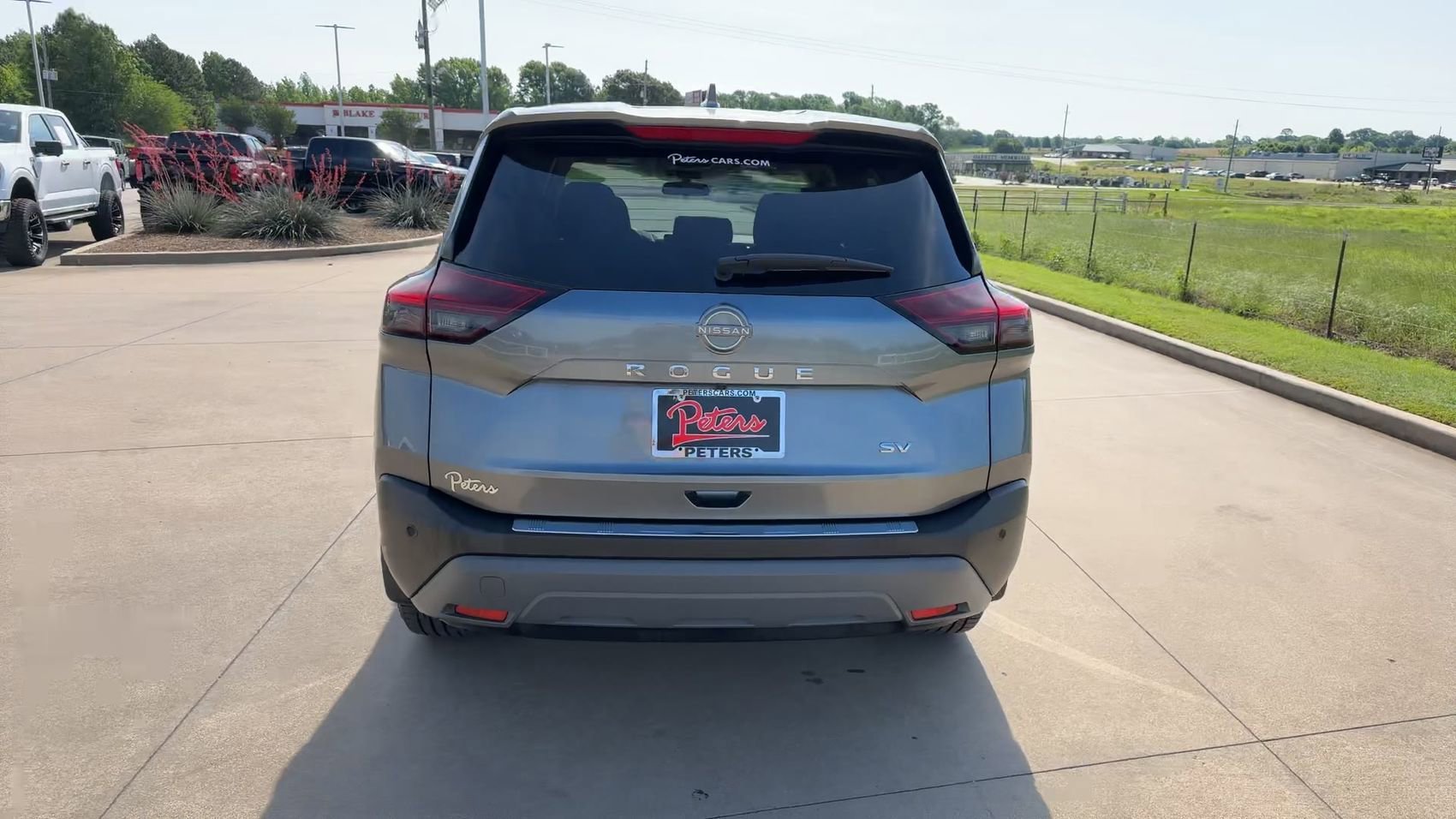 Used 2023 Gun Metallic Nissan SV image 8