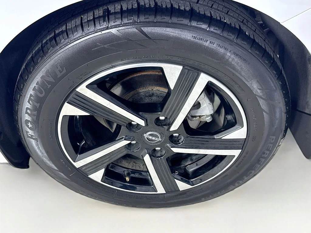 Used 2024 White Nissan SV image 36