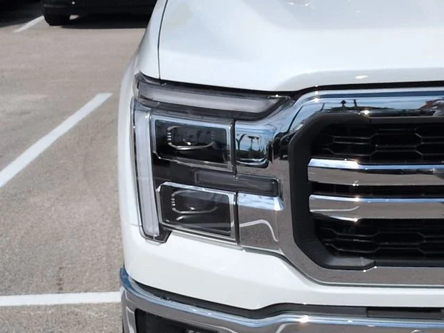 New 2026 Star White Metallic Tri-Coat Ford Lariat® image 10