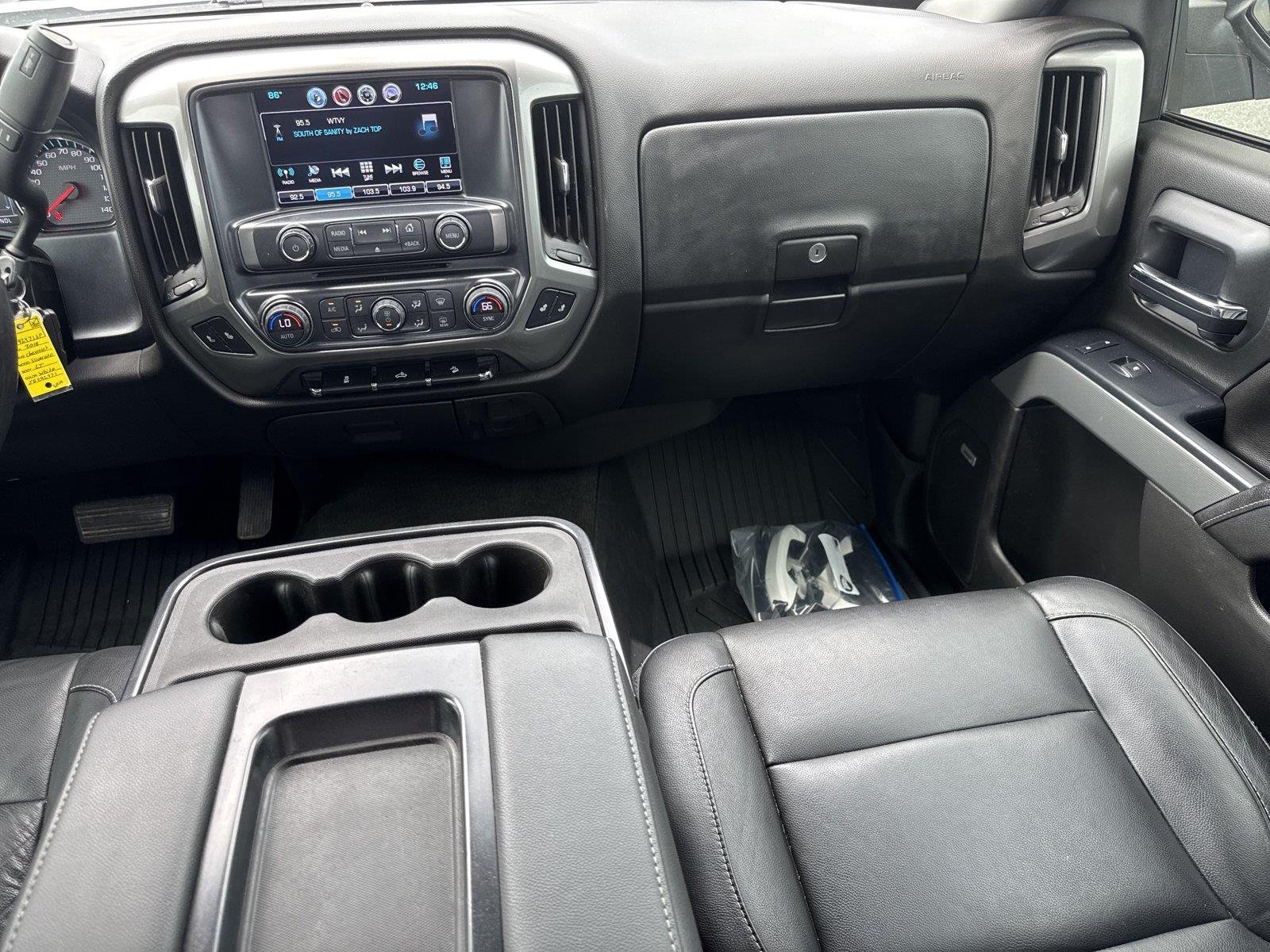 Used 2018 SUMMIT WHITE Chevrolet LT image 15