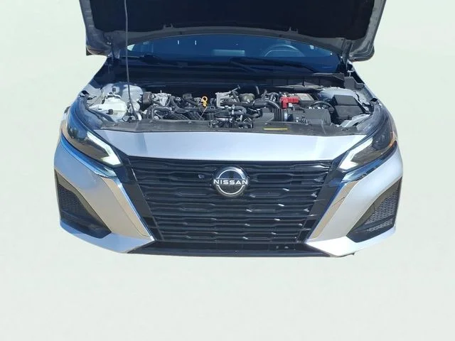 Used 2024 Silver Nissan 2.5 SV image 24
